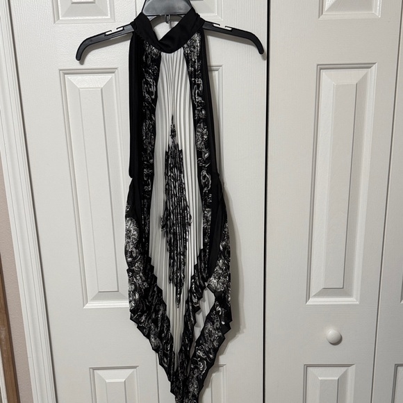 Alfani Accessories - Alfani Black and White Halter Scarf Vest - Stylish Women’s Accessory
